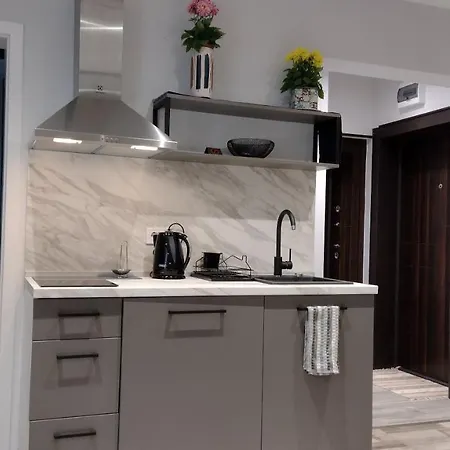 Bijoux In The Heart Of *