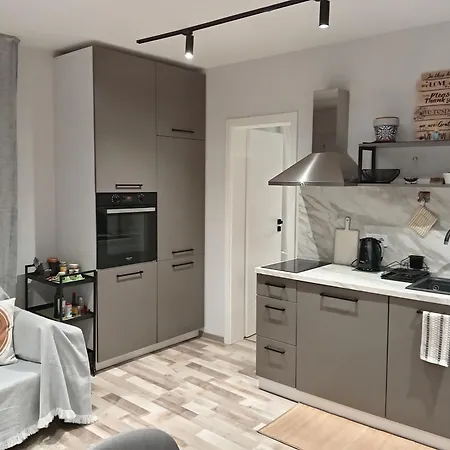 Bijoux In The Heart Of