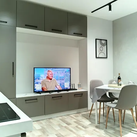 Bijoux In The Heart Of *