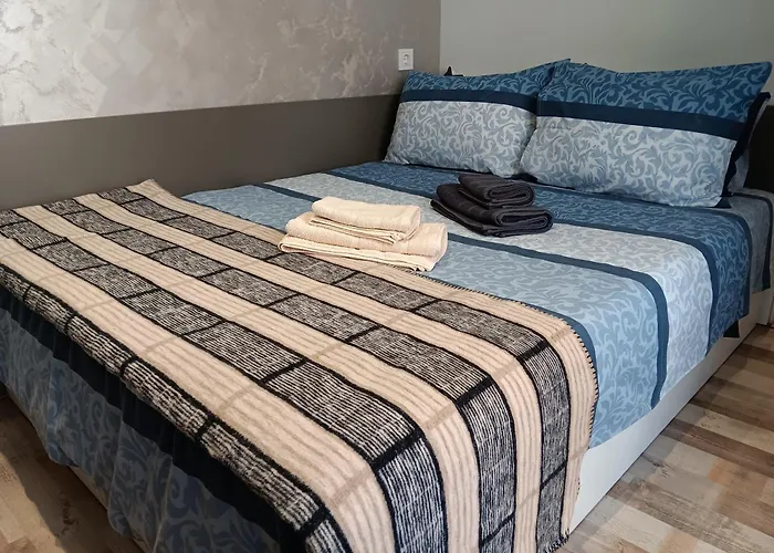 Bijoux In The Heart Of